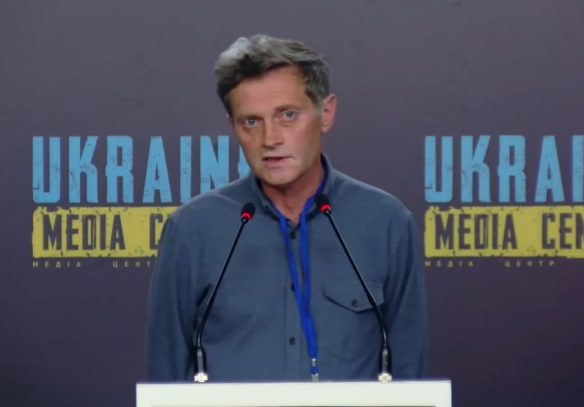 Фото1 - Львів 2022 рік, Ігор розказує про облогу Маріуполя та свій щоденник